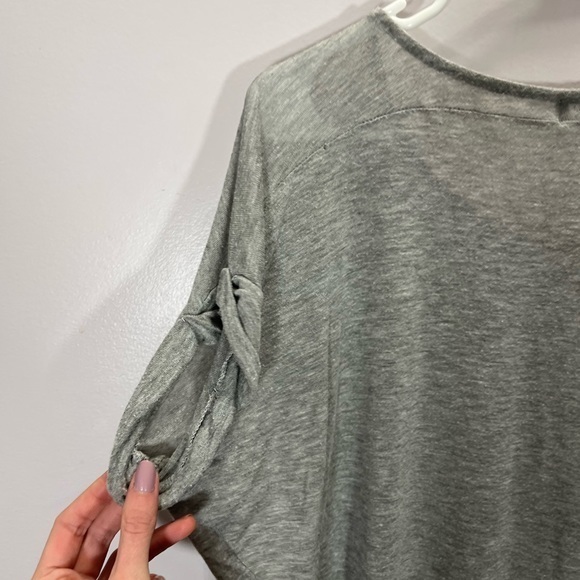 Luxe Boutique Women’s Light Heathered Grey Semi Sheer Short Sleeve Blouse - Picture 8 of 9